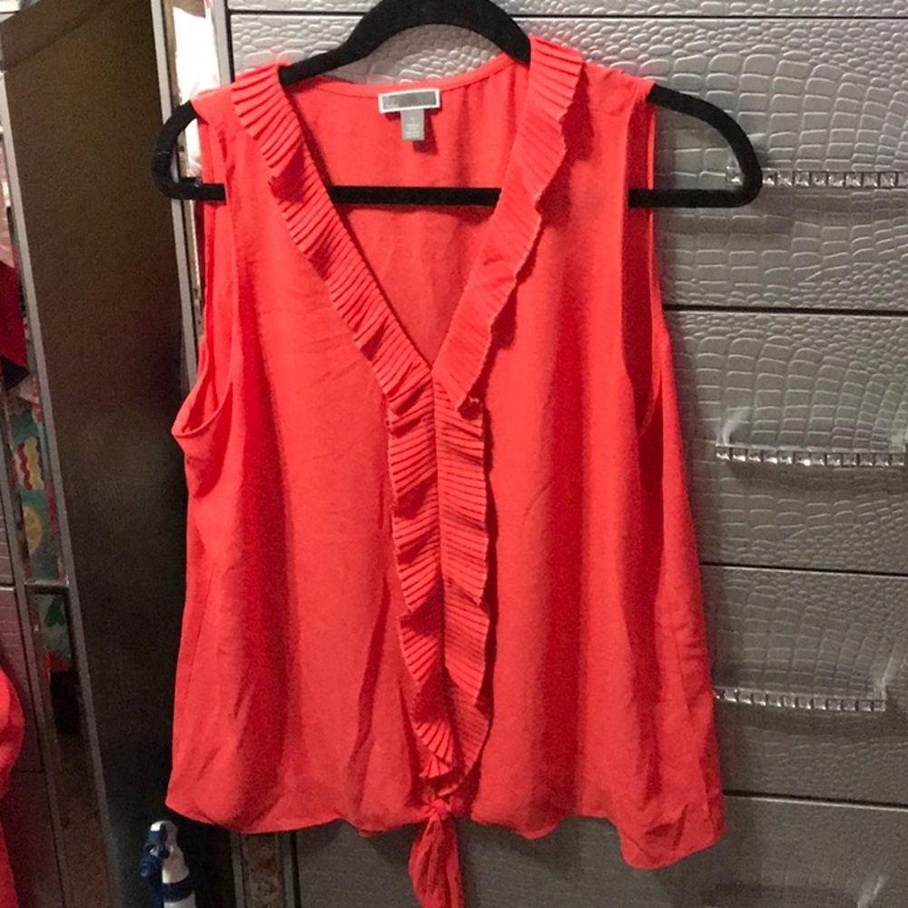 Adorable salmon tied top XL
